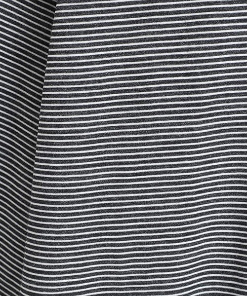 marka（マーカ）の「marka / マーカ：CREW NECK TEE - super 120’s wool -：M25A-14CS02B[COR]（Tシャツ/カットソー・メンズ・ブラック系その他/グレー系その他・2(M)/1(S)）」の3枚目の写真