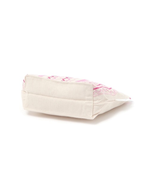 BAYFLOW(ベイフロー)の「BFキャンバスエンブロポーチ(ポーチ・レディース・ピンク/ブルー・0)」の7枚目の写真