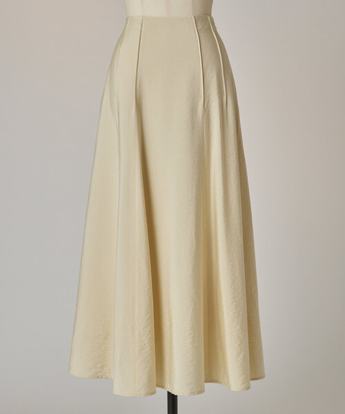 新品タグ付き　BEARDSLEY ビアズリー スウェットフレアスカート　アイボリ BEARDSLEY（ビアズリー）の「ピンタックフレアスカート（スカート