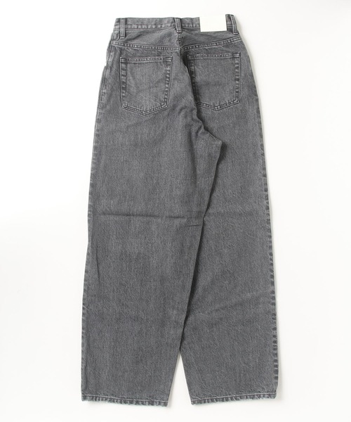CINOH(チノ)の「デニムワイドテーパードパンツ(デニムパンツ・レディース・グレー・25/26/27)」の5枚目の写真