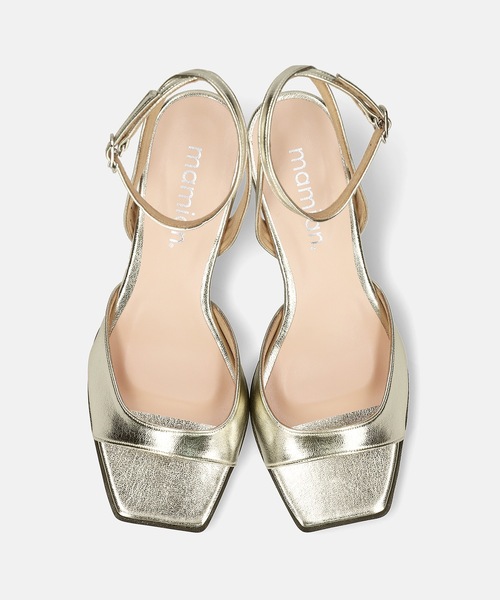 MAMIAN（マミアン）の「スクエアトゥ ストラップサンダル (5.0cmヒール)（サンダル・レディース・ブラック/グレイッシュベージュ/ホワイトゴールド・L/M/S/LL）」の10枚目の写真