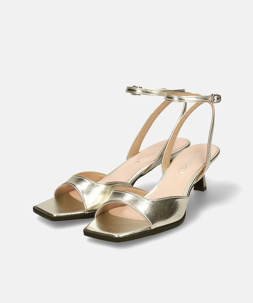 MAMIAN（マミアン）の「スクエアトゥ ストラップサンダル (5.0cmヒール)（サンダル・レディース・ブラック/グレイッシュベージュ/ホワイトゴールド・L/M/S/LL）」の15枚目の写真