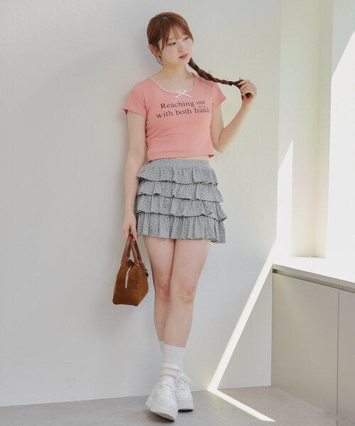 continuer de NICE CLAUP（コンティニューデナイスクラップ）の「【@re.__mi23セレクト】衿ぐりレーステレコT（Tシャツ/カットソー・レディース・ブラック/オフホワイト/ピンク・FREE）」の4枚目の写真