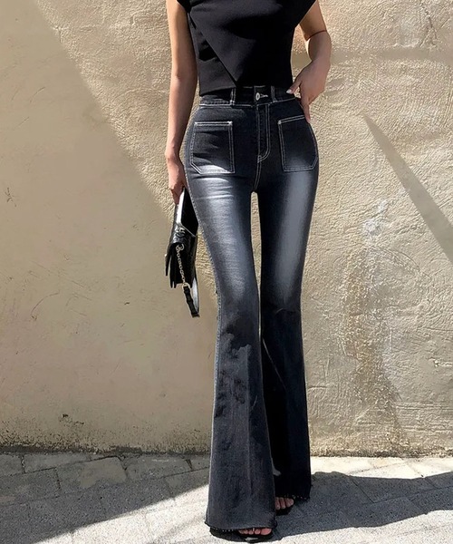 meJane(ミージェーン)の「裾フレア デニムパンツ(デニムパンツ・レディース・ブルー/ブラック/インディゴブルー・S/M)」の1枚目の写真