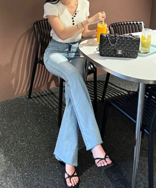 meJane(ミージェーン)の「裾フレア デニムパンツ(デニムパンツ・レディース・ブルー/ブラック/インディゴブルー・S/M)」の19枚目の写真