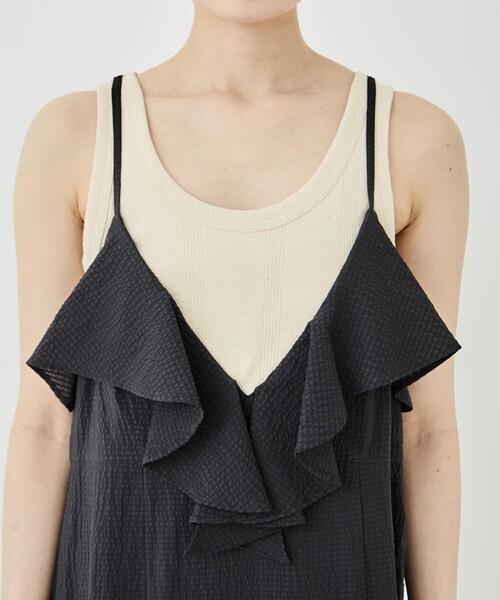 PUBLIC TOKYO(パブリックトウキョウ)の「ラッフルキャミワンピ(ワンピース・レディース・グリーン/ブラック・FREE)」の9枚目の写真