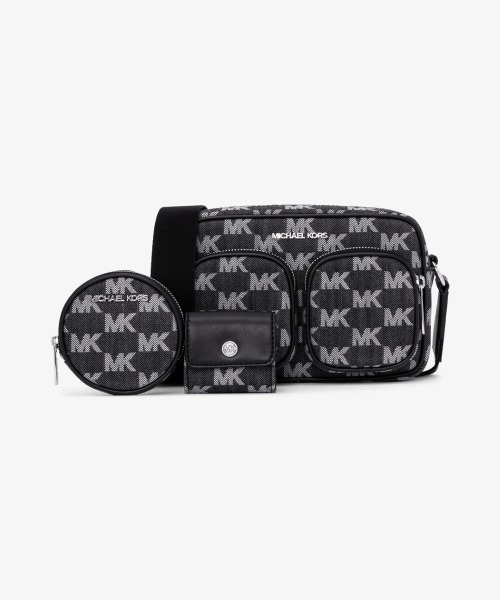 MICHAEL KORS(マイケルコース)の「JET SET ITEM クロスボディ ウィズ テックアタッチ ミディアム - MKシグネチャー(ショルダーバッグ・レディース・ブラック・FREE)」の1枚目の写真