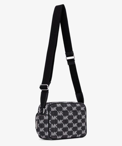 MICHAEL KORS(マイケルコース)の「JET SET ITEM クロスボディ ウィズ テックアタッチ ミディアム - MKシグネチャー(ショルダーバッグ・レディース・ブラック・FREE)」の8枚目の写真