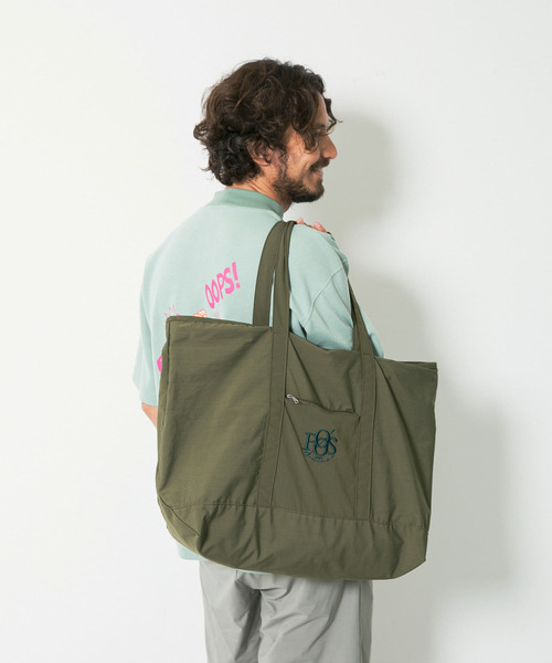 URBAN RESEARCH Sonny Label(アーバンリサーチサニーレーベル)の「OOPS ロゴマークトート(トートバッグ・メンズ・ブラック/カーキ/ネイビー・ONE)」の6枚目の写真
