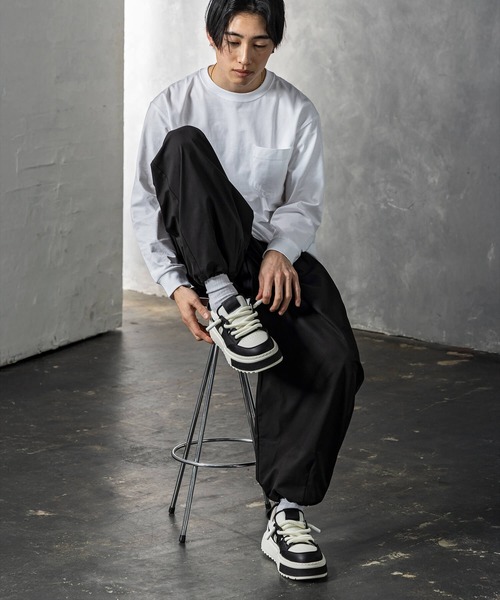 +CLOSET（プラスクローゼット）の「ロープシューレースレザースニーカー（スニーカー・メンズ・ホワイト/ブラック・26.5cm/25.5cm/24.5cm/27.5cm/24.0cm/23.5cm）」の3枚目の写真