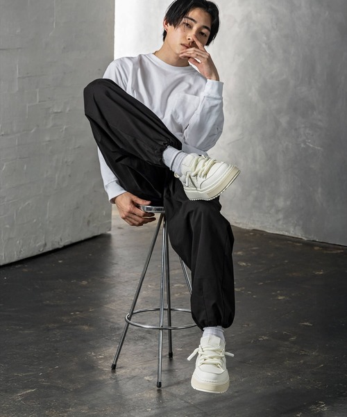 +CLOSET（プラスクローゼット）の「ロープシューレースレザースニーカー（スニーカー・メンズ・ホワイト/ブラック・26.5cm/25.5cm/24.5cm/27.5cm/24.0cm/23.5cm）」の17枚目の写真