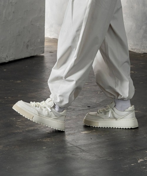 +CLOSET（プラスクローゼット）の「ロープシューレースレザースニーカー（スニーカー・メンズ・ホワイト/ブラック・26.5cm/25.5cm/24.5cm/27.5cm/24.0cm/23.5cm）」の9枚目の写真