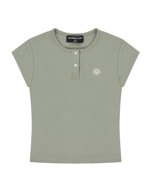 muahmuah(ムーアムーア)の「A'GEM/9 × .kom 『muah muah/ムーアムーア』SLIM FIT REGULAR BUTTON HALF T-SHIRT/スリムレギュラーボタン半袖Tシャツ(Tシャツ/カットソー・レディース・カーキ/ブラック/アイボリー・FREE)」の20枚目の写真
