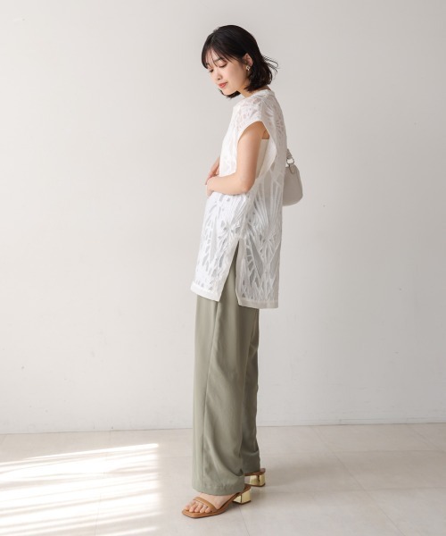 Bou Jeloud（ブージュルード）の「Vネックレースプルオーバー（Tシャツ/カットソー・レディース・ブラック/オフホワイト・38）」の7枚目の写真