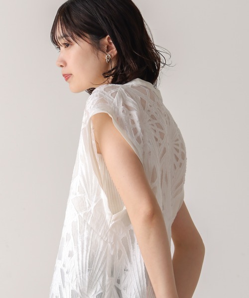 Bou Jeloud（ブージュルード）の「Vネックレースプルオーバー（Tシャツ/カットソー・レディース・ブラック/オフホワイト・38）」の8枚目の写真