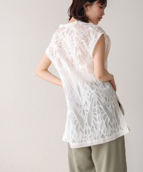 Bou Jeloud（ブージュルード）の「Vネックレースプルオーバー（Tシャツ/カットソー・レディース・ブラック/オフホワイト・38）」の11枚目の写真