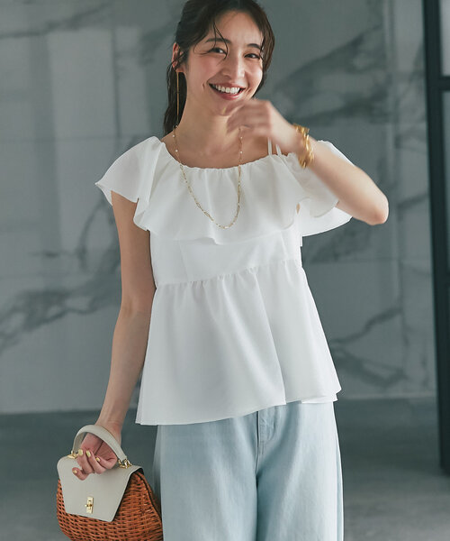 La boutique BonBon(ラブティックボンボン)の「【最強モテブラウス】アシメラッフルキャミブラウス(シャツ/ブラウス・レディース・グレイッシュベージュ/ホワイト/ブルー系その他・FREE)」の16枚目の写真