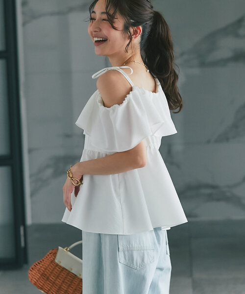 La boutique BonBon(ラブティックボンボン)の「【最強モテブラウス】アシメラッフルキャミブラウス(シャツ/ブラウス・レディース・グレイッシュベージュ/ホワイト/ブルー系その他・FREE)」の17枚目の写真