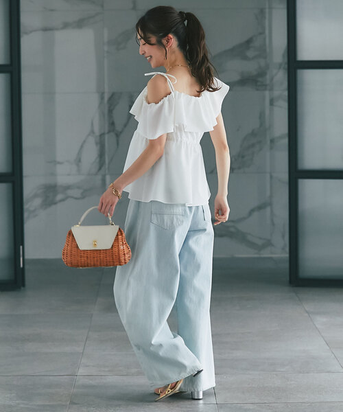 La boutique BonBon(ラブティックボンボン)の「【最強モテブラウス】アシメラッフルキャミブラウス(シャツ/ブラウス・レディース・グレイッシュベージュ/ホワイト/ブルー系その他・FREE)」の12枚目の写真