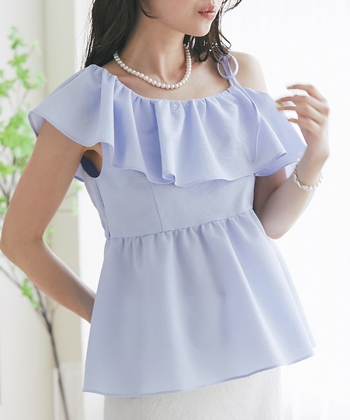 La boutique BonBon(ラブティックボンボン)の「【最強モテブラウス】アシメラッフルキャミブラウス(シャツ/ブラウス・レディース・グレイッシュベージュ/ホワイト/ブルー系その他・FREE)」の3枚目の写真