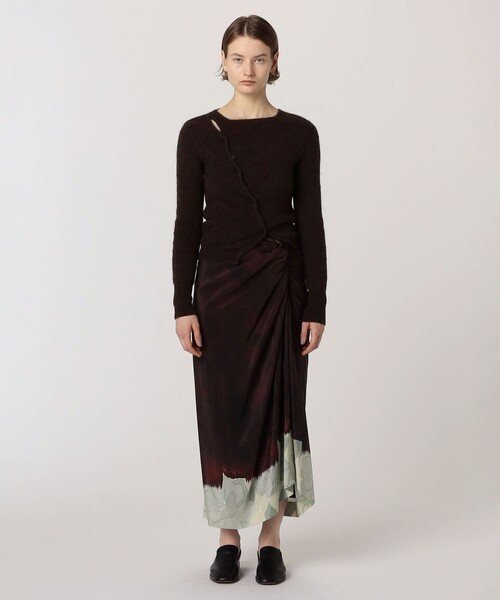 JACQUEMUS(ジャックムス)の「JACQUEMUS LA MAILLE PAU アシンメトリーニット(ニット/セーター・レディース・ライトベージュ/ダークブラウン・34)」の4枚目の写真