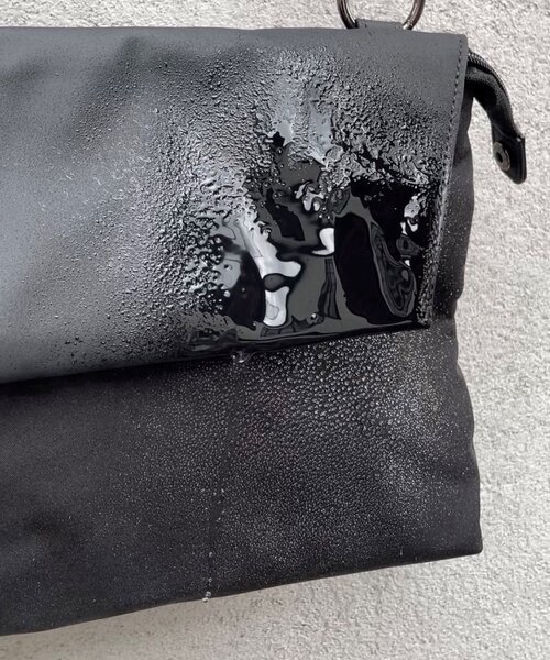 ear PAPILLONNER（イアパピヨネ）の「《撥水/軽量》樹脂チャームフラップショルダーバッグ（ショルダーバッグ・レディース・グレー系その他/ブラック系その他・FREE）」の17枚目の写真