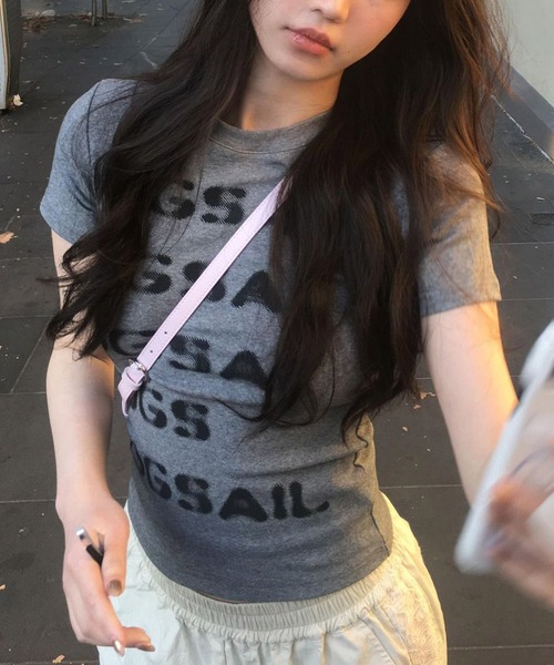 MEMECLE(メメクル)の「【 MEMECLE / メメクル 】レタリング プリントロゴTシャツ(Tシャツ/カットソー・レディース・ホワイト/ブラック/グレー・S/M)」の9枚目の写真