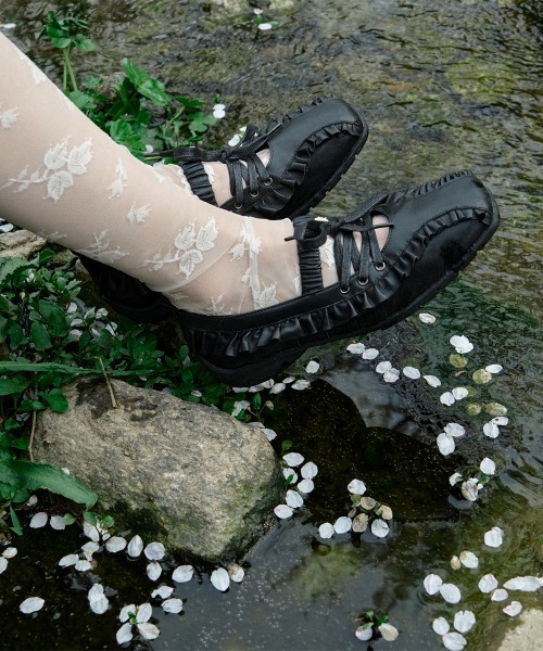 X MINJUKIM] BLISS RUFFLE SNEAKERS（バレエシューズ）｜ROCKFISH