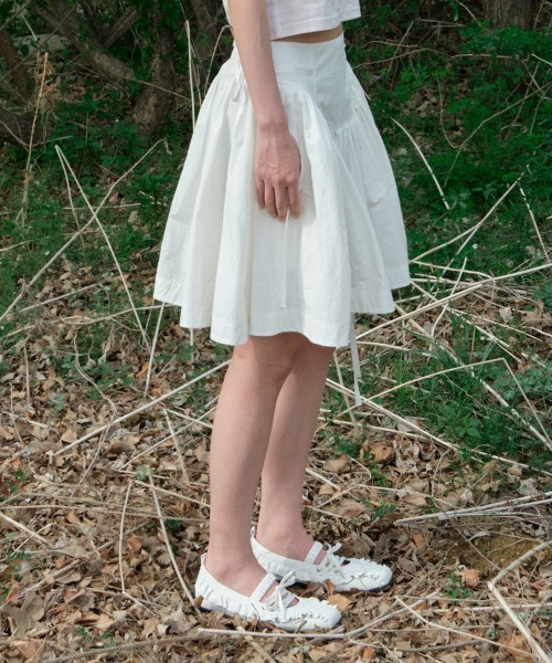 ROCKFISH WEATHERWEAR（ロックフィッシュウェザーウェア）の「[X MINJUKIM] BLISS RUFFLE SNEAKERS（バレエシューズ・レディース・ブラック/シルバー/アイボリー・24.5cm/24.0cm/23.5cm/23.0cm/25.0cm）」の5枚目の写真