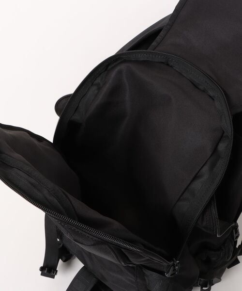 G-STAR(ジースター)の「Cargo Backpack 2.0/ミリタリーディテールカーゴポケットバックパック(バックパック/リュック・メンズ・ブラック・ONE SIZE)」の8枚目の写真