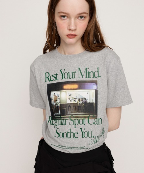 SLY（スライ）の「PHOTO LOGO 2SIZE T/SH フォト ロゴ ツーサイズ ティーシャツ 半袖 夏服（Tシャツ/カットソー・レディース・ブラック/杢グレー/ホワイト/ブラウン/ピンク・1/2）」の16枚目の写真