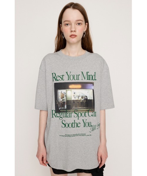 SLY（スライ）の「PHOTO LOGO 2SIZE T/SH フォト ロゴ ツーサイズ ティーシャツ 半袖 夏服（Tシャツ/カットソー・レディース・ブラック/杢グレー/ホワイト/ブラウン/ピンク・1/2）」の20枚目の写真