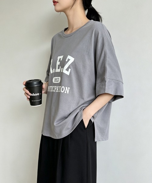 ONEP STAR(ワンピスター)の「プリント入りオーバーサイズTシャツ(Tシャツ/カットソー・レディース・ベージュ/ブラック×イエロー/モカ/グレー×サックスブルー/ホワイト×イエロー/ホワイト×ブラック/グレー×ホワイト・MEDIUM)」の21枚目の写真