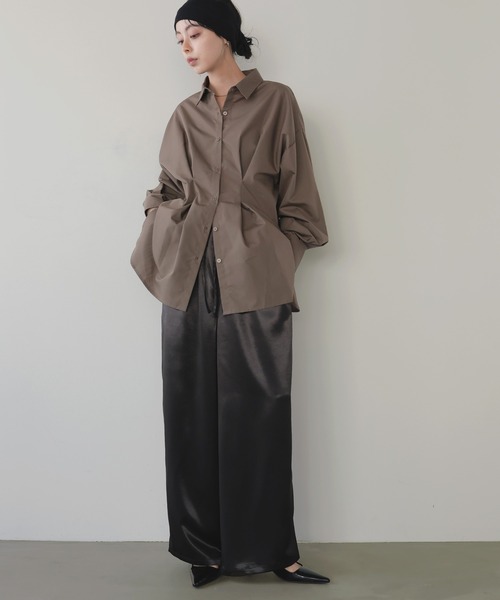 LIAN（リアン）の「サテンラインイージーパンツ（スラックス・レディース・アイボリー/ブラック/グレイッシュベージュ/ブラウン・FREE）」の8枚目の写真