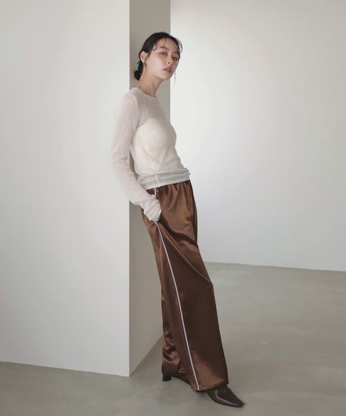 LIAN（リアン）の「サテンラインイージーパンツ（スラックス・レディース・アイボリー/ブラック/グレイッシュベージュ/ブラウン・FREE）」の11枚目の写真