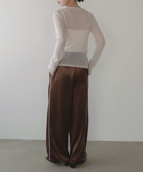 LIAN（リアン）の「サテンラインイージーパンツ（スラックス・レディース・アイボリー/ブラック/グレイッシュベージュ/ブラウン・FREE）」の15枚目の写真