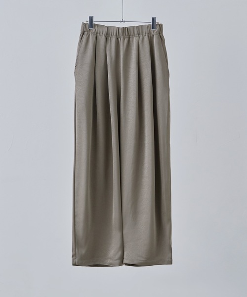 etoll.（エトル）の「ワッシャーサテンタックワイドパンツ（その他パンツ・レディース・グレイッシュベージュ/ブラック・M）」の20枚目の写真