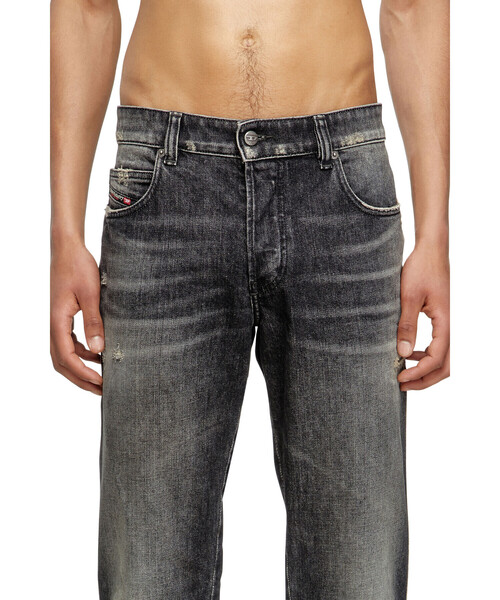 DIESEL(ディーゼル)の「メンズ スリムフィット ブラックデニムパンツ SLIM 1993 D-VYL L.30(デニムパンツ・メンズ・ブラック・36inch/34inch/30inch/32inch/28inch/26inch)」の3枚目の写真