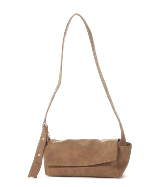 LAKOLE（ラコレ）の「レクタングルソフトショルダーバッグ / 577437（ショルダーバッグ・レディース・ブラック/キャメル/レッド・FREE）」の18枚目の写真