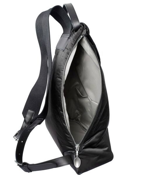 HIROKO HAYASHI(ヒロコハヤシ)の「ENORME(エノルメ)リュック(バックパック/リュック・レディース・グレー/ブラック・00)」の9枚目の写真