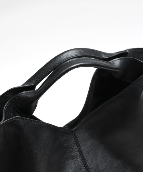 YArKA（ヤーカ）の「【YArKA/ヤーカ】real leather change shape 2way bag [wam9] / リアルレザー変形底2way バッグ（トートバッグ・レディース・ブラック・FREE）」の11枚目の写真