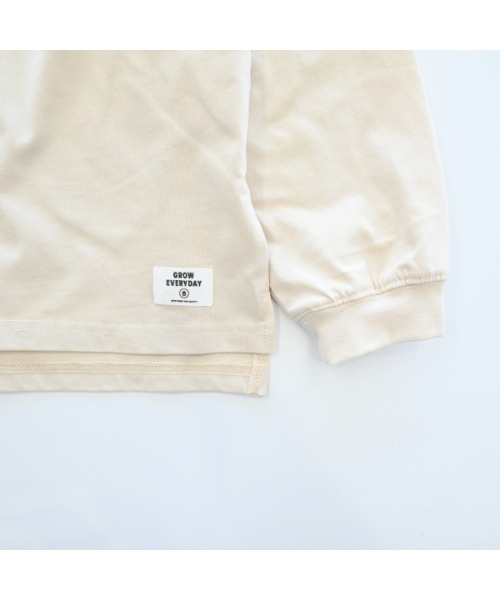 jeans-b（ジーンズベー）の「ジーンズベー SWELL　ロングＴシャツ（Tシャツ/カットソー・キッズ・サンドベージュ/レッド/チャコールグレー・140cm/150cm/160cm/130cm）」の21枚目の写真