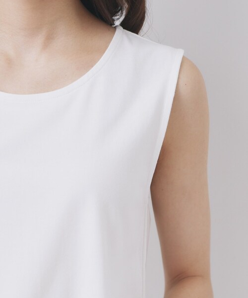 index（インデックス）の「ノースリペプラムドッキングトップス【洗濯機洗い可/接触冷感】（Tシャツ/カットソー・レディース・オフホワイト/ブラック・36/38/40/42）」の15枚目の写真