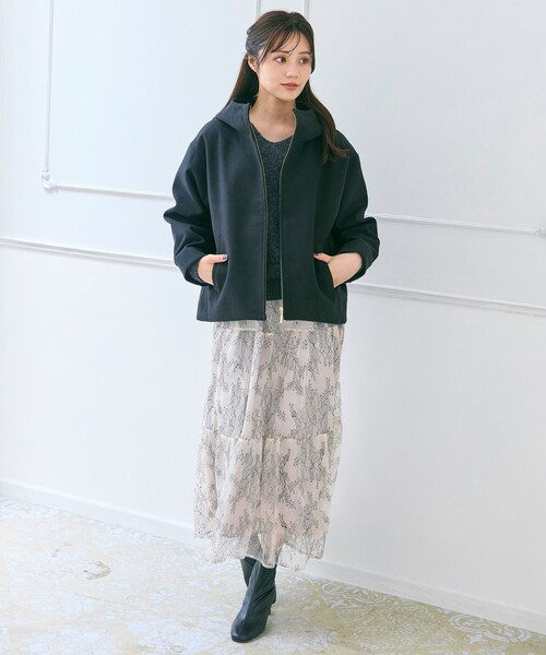 Feroux（フェルゥ）の「フード付きコクーンショート コート（その他アウター・レディース・ピンク系/アイボリー系/ブラック系・SMALL/MEDIUM）」の6枚目の写真
