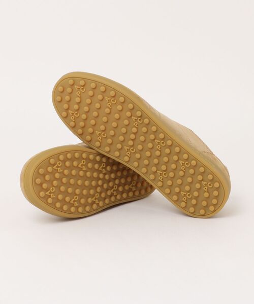 A.P.C.（アーペーセー）の「MOE（スニーカー・メンズ・ベージュ・41/42/43）」の3枚目の写真