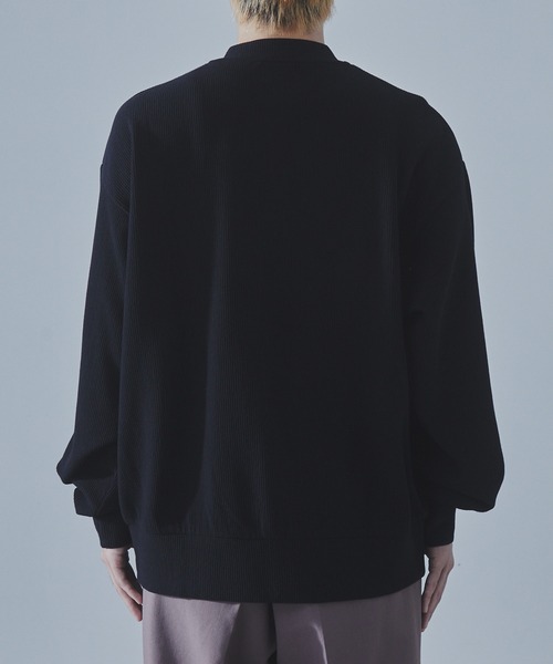 SLICK（スリック）の「【SLICK/スリック】Pleats Knit Crew Neck Cardigan/プリーツニットクルーネックカーディガン（カーディガン/ボレロ・メンズ・チャコールグレー/ブラック/ベージュ・3/2/1）」の9枚目の写真