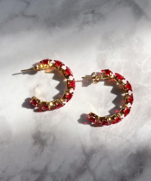 yu-ka(ユーカ)の「YU-KA:クラシックジルコニアフープピアス Classic zirconia hoop pierce(ピアス(両耳用)・レディース・レッド/ブラック/クリア/ゴールド・FREE)」の3枚目の写真