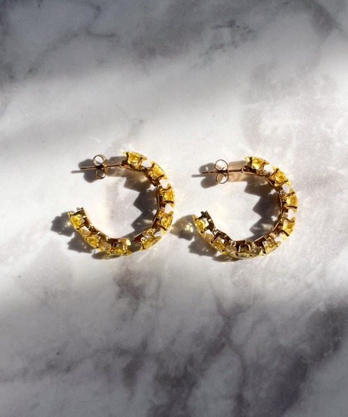 yu-ka(ユーカ)の「YU-KA:クラシックジルコニアフープピアス Classic zirconia hoop pierce(ピアス(両耳用)・レディース・レッド/ブラック/クリア/ゴールド・FREE)」の1枚目の写真