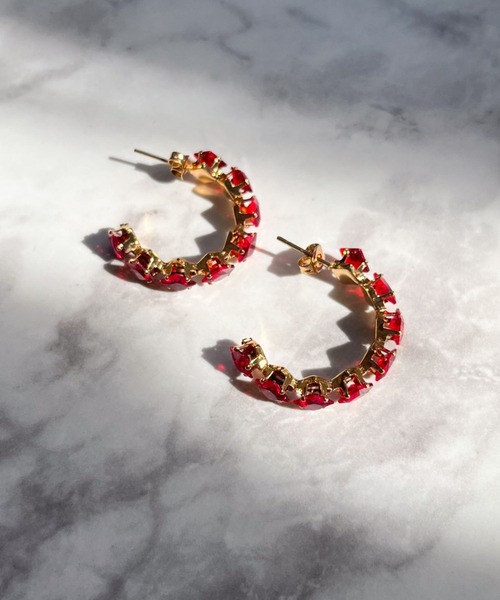 yu-ka(ユーカ)の「YU-KA:クラシックジルコニアフープピアス Classic zirconia hoop pierce(ピアス(両耳用)・レディース・レッド/ブラック/クリア/ゴールド・FREE)」の6枚目の写真
