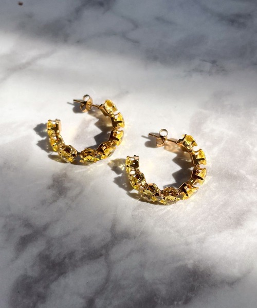 yu-ka(ユーカ)の「YU-KA:クラシックジルコニアフープピアス Classic zirconia hoop pierce(ピアス(両耳用)・レディース・レッド/ブラック/クリア/ゴールド・FREE)」の7枚目の写真